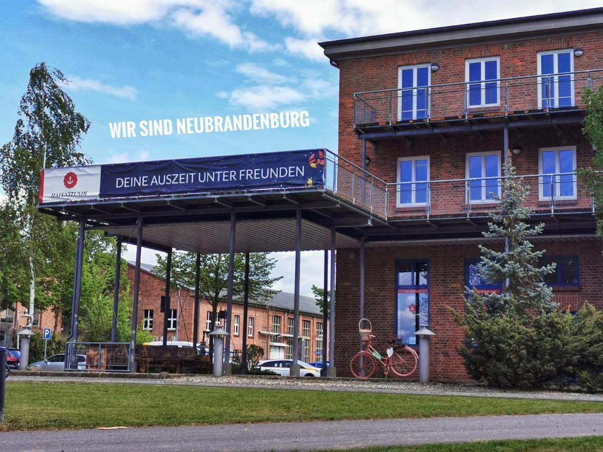 Hafenstunde Hotel Neubrandenburg Buitenkant foto